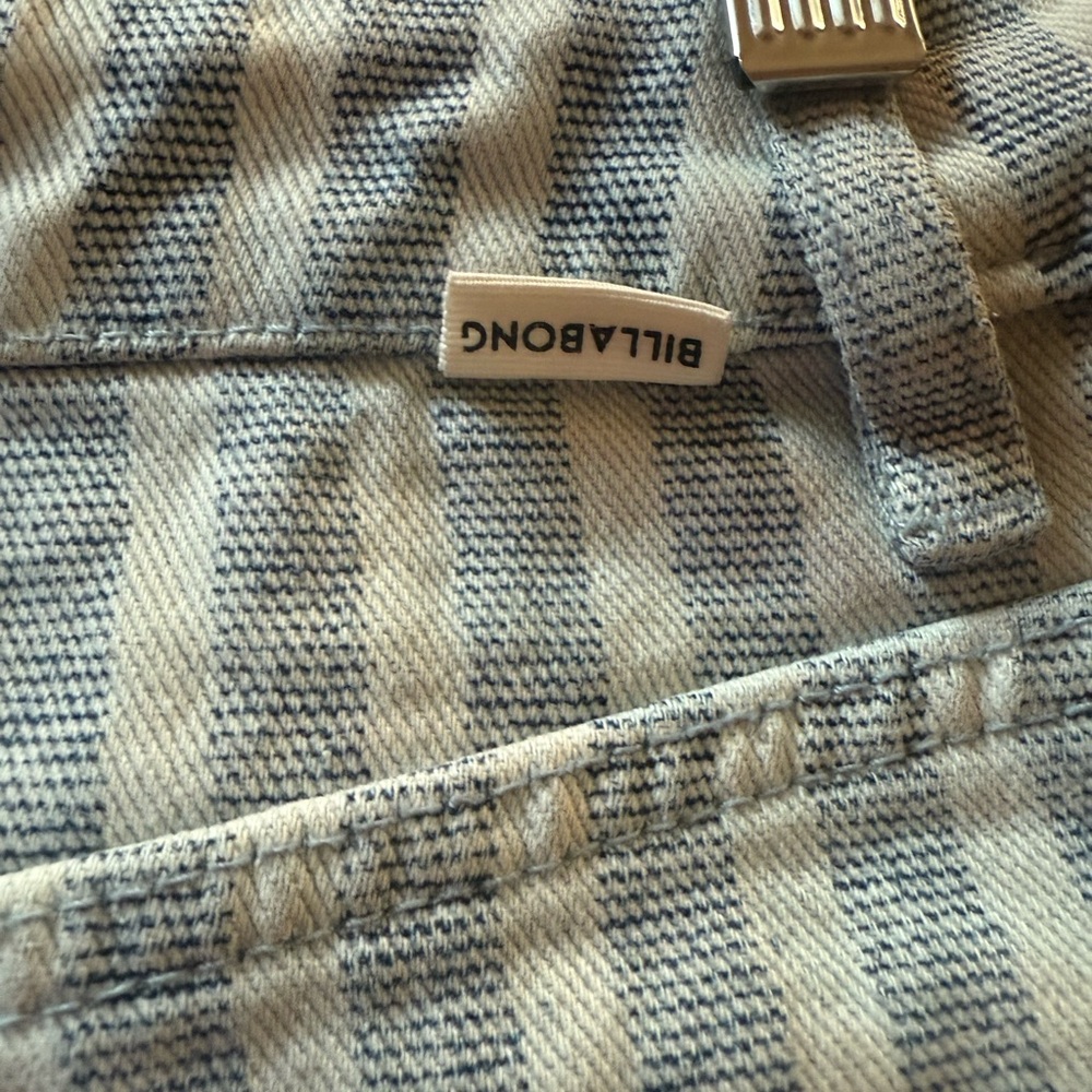 NWOT Billabong Blue and White Striped Mini Skirt - Picture 3 of 5
